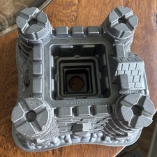 Vintage Nordic Ware USA Castle Bundt Cake Pan Heavy Cast Aluminum Mold NWOT picture