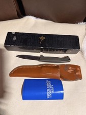 Rare Vintage Gerber A400 Fixed Blade Knife Armorhide gently used With Box picture
