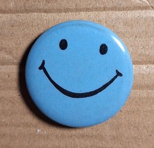 Vintage Early 1970s Smiley Button Pinback Blue Carnival Inc. Original 1.25 Inch picture