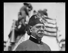 Photo:Shriner Man Fez 1923 Portrait Masonic Festival Crowd picture