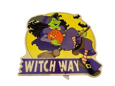 Vintage Impact Plastics 1999 Halloween Yard Sign Witch Way picture