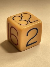 VINTAGE BUTTERSCOTCH BAKELITE BACKGAMMON DOUBLING CUBE DICE TESTED picture