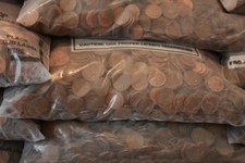 9 Pounds _ U.S. Copper pennies. With Wheats 1909-1982. Approx 1300 Pennies picture