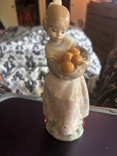 Vintage Lladro Valencia Girl Holding Oranges #4841 Porcelain Figurine Spain picture