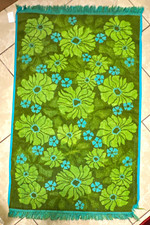 Retro 1960s Mod Flower Power Green & Aqua Blue Fringed Bath Towel  36x22 inches  picture