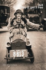 1920s Flapper Woman 💙 Vintage Car - 4x6 Photo - Roaring Twenties Icon picture