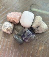 7 Piece Crystal/Stone Lot- Total 191g picture