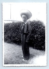 Old Vintage Photo SOLO BOY IN YARD STRAW HAT ORIGINAL SNAPSHOT PHOTOGRAPH picture