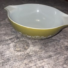 VINTAGE PYREX CRAZY DAISY  CINDERELLA  4 -QUART  MIXING BOWL -AVOCADO-444 picture