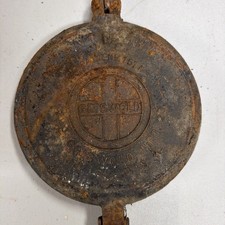 Antique 1908 Griswold American No 8  Waffle Maker Cast Iron picture