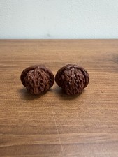 Pair of Match Chinese Health Walnut 精品老树四座楼文玩核桃 42x38x33 机刷打底 盘了两年 配手套和刷子 picture