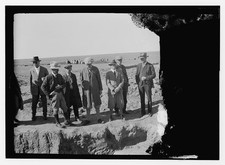 Photo:Tell Fara Tell el-Farah Archaeological Excavation 1920s-1940s Men picture