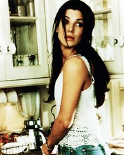 BEAUTIFUL SANDRA BULLOCK 8X10 PHOTO picture