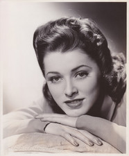 1943 Press Photo Actress Eleanor Parker taken by Bert Six in