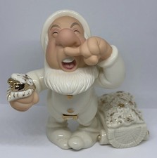 2000 Sneezy Figurine Lenox Disney Showcase Collection #0616 Snow White 4-1/4