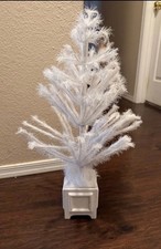 Martha Stewart 2003 First Snowfall Retired 24 Inch Christmas Feather Tree White picture