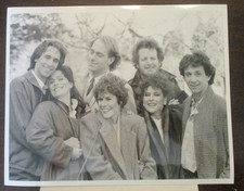 PRESS PROMO PHOTO 1985 TV SHOW HOMETOWN DANIEL STERN & CAST B&W 7X9 O295 picture