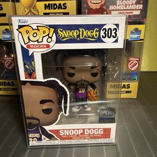 Funko Pop Snoop Dogg in Lakers Jersey : #303 - LE 15,000 With Protector picture