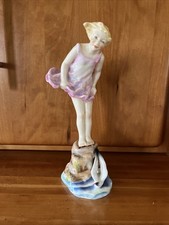 Royal Worcester Sea Breeze 3008 Figurine Freda Doughty Girl Pink Dress 8.5