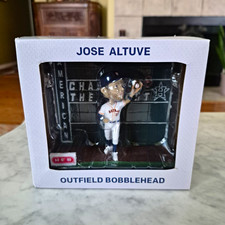 H-E-B Exclusive Jose Altuve #27 MLB Baseball Outfield Bobblehead w/ Box picture