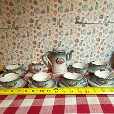 Child'Antique Floral enamelware Tea Set for six, 14 Pc, Teapot w/ Lid, Creamer, picture