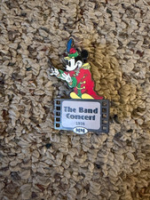 Disney Auctions Mickey Mouse The Band Concert 1935 Film Roles 2003 Pin LE 100 picture