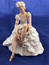 Vintage Schaubach Kunst Wallendorf porcelain Ballerina Figure 7 1/2
