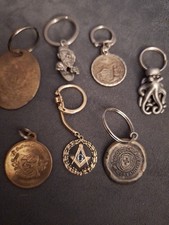 Odd Lot Of 7 Vintage Collectible Variety of Metals Keychains picture