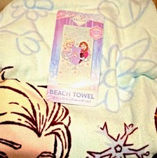 Disney Frozen 100% Cotton Beach Towel - Disney Franchise Official Theme picture