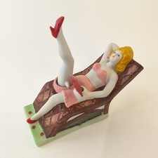 Vintage Ceramic Sunbathing Beauty Naughty Nodder Ashtray W/Moving Leg & Fan picture