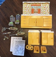 Vtg Mini-Matic Kitchen w/ 2 Blenders & 2 Carvers - Untested picture