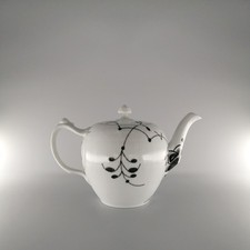 Royal Copenhagen Black Fluted Mega Teapot (15,5 cm / 100 cl) - #142/143-ba picture
