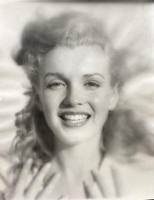 Marilyn Monroe, One-of-a-Kind, Signed & Hand-Printed Photo by Andre de Dienes picture