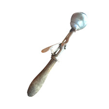 Antique Gilchrist’s No. 31 Ice Cream Scoop Size 24 Gear-Driven Disher Oak Handle picture