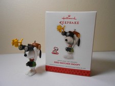 2013 Hallmark Ornament Peanuts Gang Bird Watcher Snoopy picture