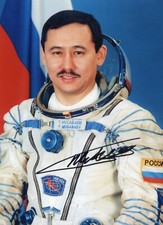 8x10 Original Autographed Photo of Kazakh Cosmonaut Talgat Musabayev picture