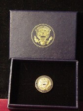President Donald Trump Official issued white house staff Lapel Pin.Free Shipping picture