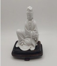 VTG  Blanc De Chine statue Kwan Yin Porcelain On Wood Display Stnd  ( RETIRED)  picture