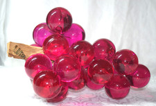 Vtg MCM Large Magenta Lucite/Resin/Acrylic Grape Cluster on Driftwood 11