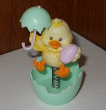 Enesco Merry Miniature BABY DUCK in Egg 1990 Miniature Figure picture
