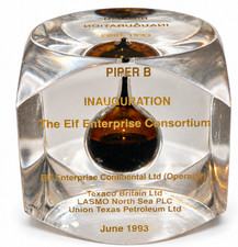 Vintage 1993 Piper B North Sea Oil Drop Platform Inauguration Paperweight  - Elf picture