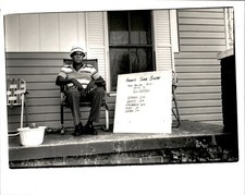 GA212 1986 Orig Ed brackett Photo HARRY'S SHOE SHINE VETERAN SHOESHINER ON PORCH picture