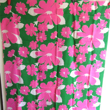 Vintage Fabric /yardage Mod Flower Power Floral Print 100% Cotton 2 Yds 44