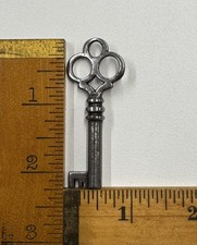 🌿 🗝Antique Hollow Barrel Skeleton Key Cloverleaf Bow Vintage Furniture  picture