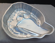 Wilton Sesame Street Happy Birthday Big Bird Cake Pan picture