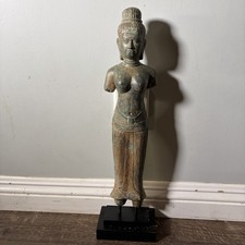 VINTAGE ASIAN BRASS STATUETE (18 inch tall by 5 inch wide) Is Heavy & Beautiful picture