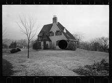 Photo:Mariemont Ohio 1930s Carl Mydans house chimneys homes windows lawns picture