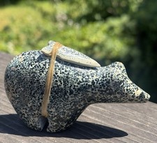 Vtg TOM HAYES Signed ZUNI Augite Stone Bear Fetish W/Arrowhead L 4” H 2.25” picture