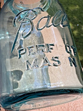 Ball PERF CT MAS N ~ Blue Quart Vintage Fruit Jar Error ~ Ball Perfect Mason picture