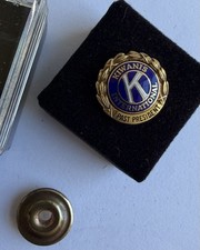 Vintage Kiwanis International Past President 14K Gold Top Screw Back Lapel Pin picture